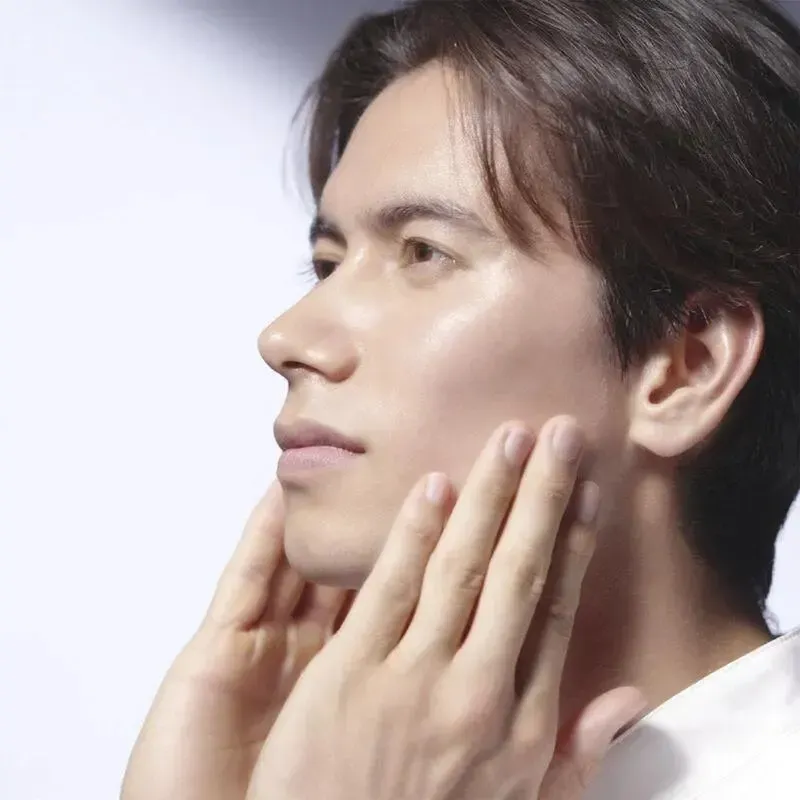 Men Hydrating Lotion Clear - Image 6