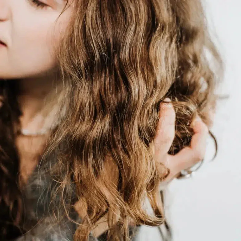 Lightweight Hair Oil - Eucalyptus & Sage - Image 4